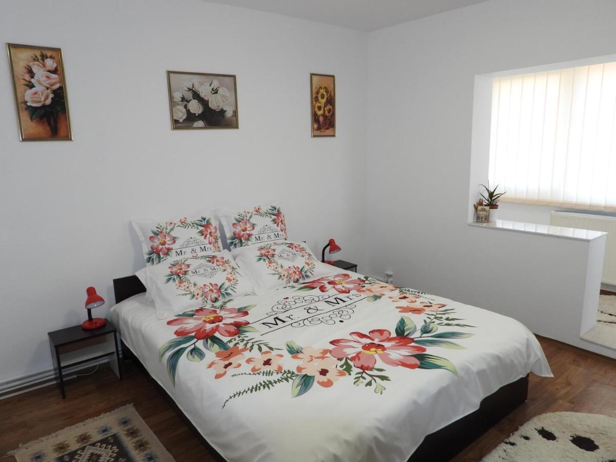 Simoliv Home Отопень Екстер'єр фото
